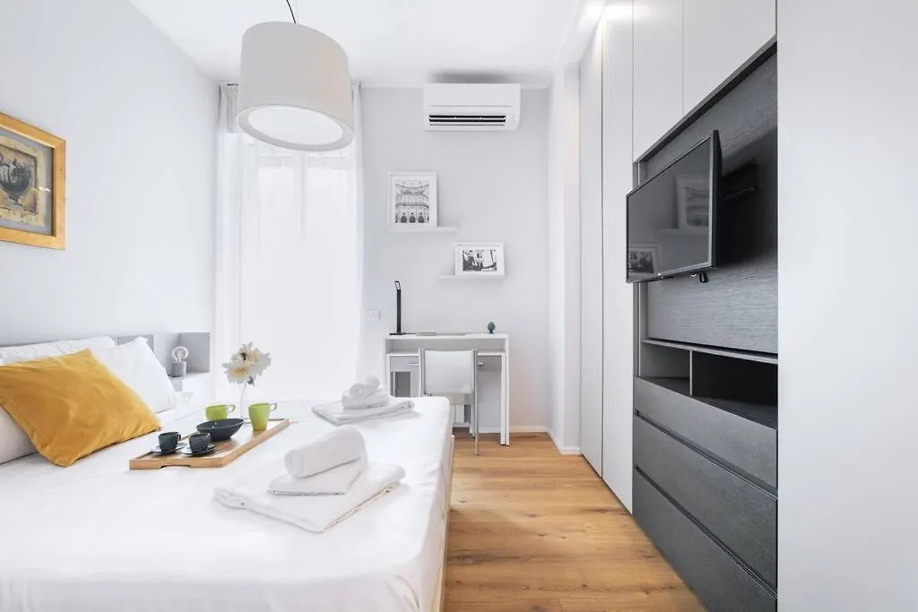 Apartament Easylife - Beautiful Flat With Balcony Pta Venezia Mediolan Włochy