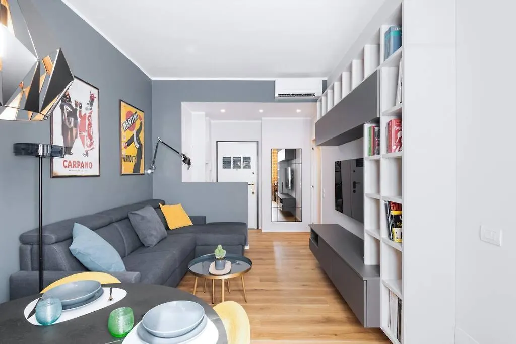 Apartament Easylife - Beautiful Flat With Balcony Pta Venezia Mediolan 0*,  Włochy