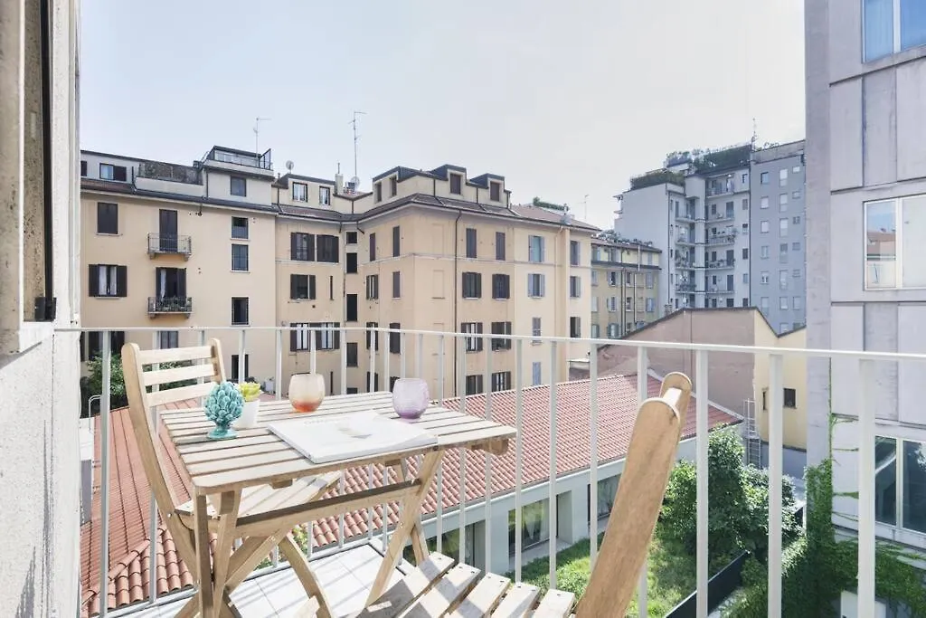 Apartament Easylife - Beautiful Flat With Balcony Pta Venezia Mediolan 0*,  Włochy